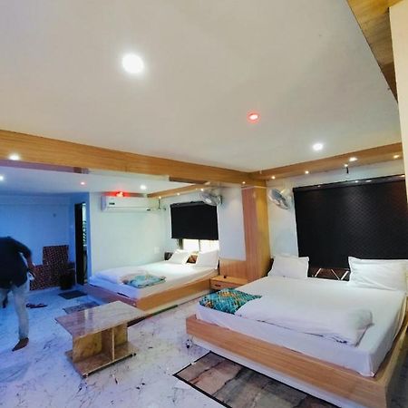 Hotel The Maheshwari Residency Ayodhya Esterno foto