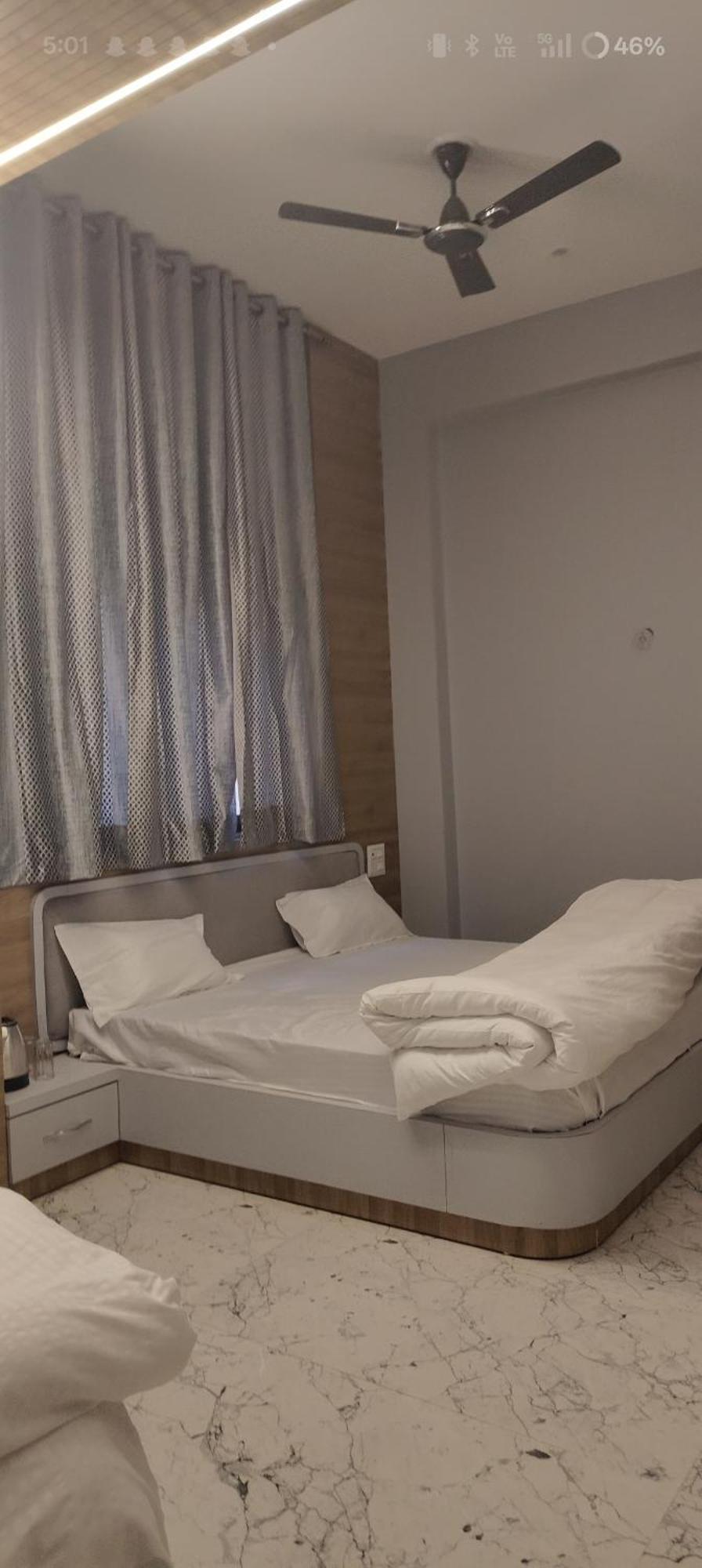 Hotel The Maheshwari Residency Ayodhya Esterno foto